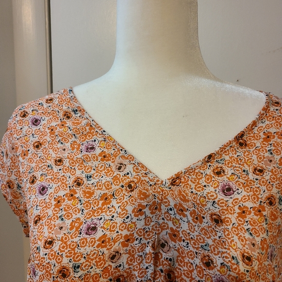 Orange floral short sleeved blouse - Picture 4 of 4